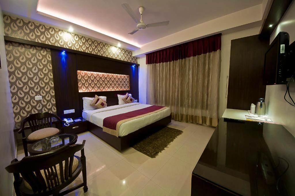 The Pearl Hotel New Delhi Buitenkant foto