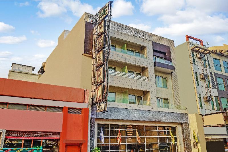 The Pearl Hotel New Delhi Buitenkant foto